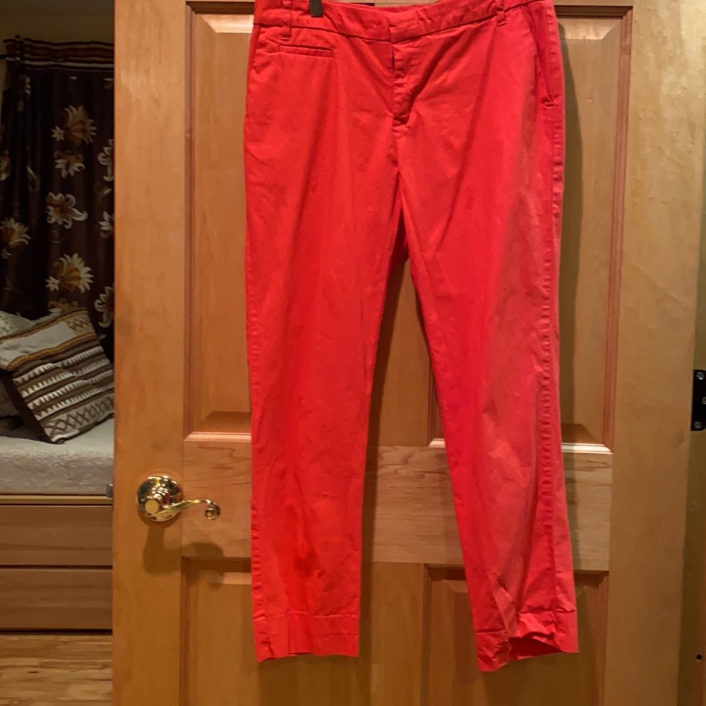 Patagonia size 8 coral capris